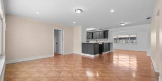 11371 NW 40th Place Gallery 5