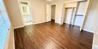 3-bed/2-bath with two living spaces! Gallery 21