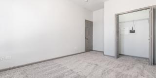 Stylish Bronzeville 2BR with Parking, Storage & Modern Finishes Gallery 11
