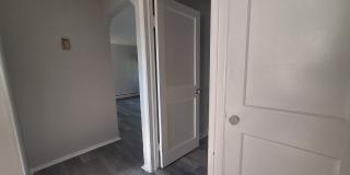 Charming 3 bedroom ranch Gallery 11