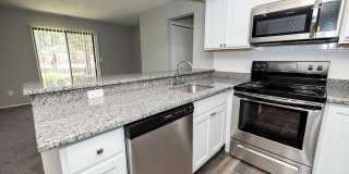 Emerald Apartments Gallery 8