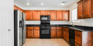 3 Bedroom, 2.5 Bath Two-Story Home Located In The Charming Southwest Area! Gallery 7
