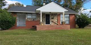 479 McBain Drive Gallery 1