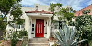 Beautiful 2 bed 1 bath home in University Heights Gallery 1