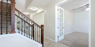 !!!NOW AVAILABLE!!! Beautiful 4-Bedroom PET FRIENDLY Home for Rent in RANDAL PARK! Gallery 15
