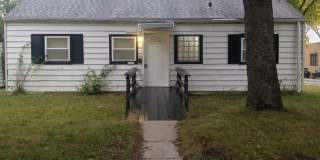 3 bedroom single family home with detached garage Gallery 1