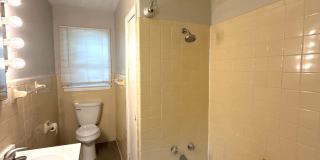T.R. Lawing Realty Property Gallery 11