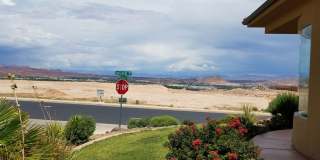 Beautiful Corner Lot! FULLY FURNISHED! Available Now!! Gallery 17