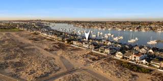 Exquisite Beachfront Luxury on Balboa Peninsula Double Lot Gallery 76