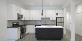 5487-5491 S. Hyde Park Boulevard Gallery 14