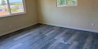 DOWNTOWN APARTMENT REDONE TO THE 10'S!!! Gallery 9