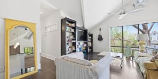 261 S Limestone Gallery 11