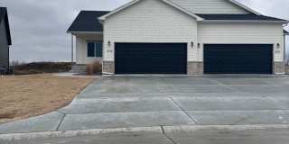 $1875- 4 bed 3 bath - New Build Duplex in a beautiful neighborhood! Gallery 1