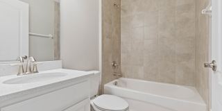 5 Seabury Place Gallery 28