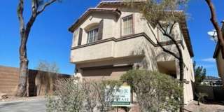 Stylishly Updated 4 Bed 2.5 Bath Corner Lot Home Near 95 & Russell with Spacious Layout & Outdoor Charm Gallery 1