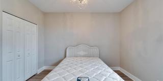 1032 RADISON Avenue Gallery 27