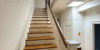 Apartment located inside beautiful historcal home in Lynchburg! Gallery 9