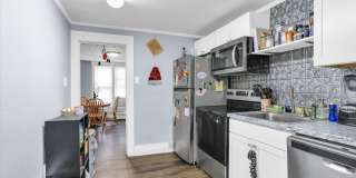 Beautifully Remodeled 1 Bedroom Located in a Historic Area near Campus, Downtown, Parks, and Dining Gallery 8