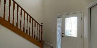 Foxchase Subdivision! END UNIT CLOSE TO COMMUNITY POOL Gallery 8