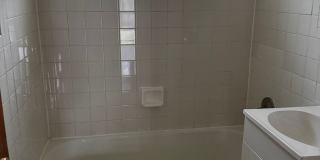 3BR SINGLE FAMILY HOME, FULL BASEMENT, GREAT YARD, PARKING, GARAGE Gallery 19