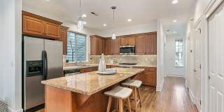 Charming Newer Construction King City 3 Bedroom/2.5 Bath Home Gallery 3