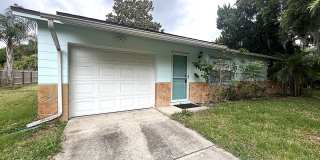 Charming 2 bedroom 1.5 bathroom home Gallery 3