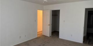 1022 Kenton Avenue Gallery 10