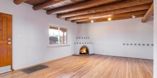 Santa Fe Traditional Home Gallery 1