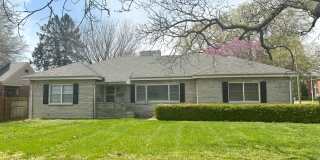 Perfect Home Near MSU and Mercy Hospital Gallery 1