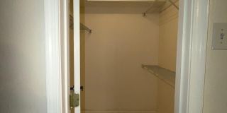 1504 LINCOLN Way Gallery 13