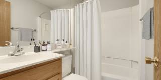 Medicine Lake Apartments Gallery 7