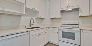 Excellent 2 Bed 2 Bath Condo - Completely Remodeled! Gallery 12