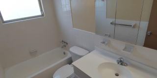 BEAUTIFUL 2/2/1 1000 Sq. Ft. with a large open floorplan, fenced yard and an enclosed lanai!! Gallery 7