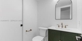 1400 NE 57th Ct Gallery 21