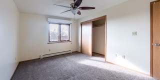 Oakland Pointe Gallery 15