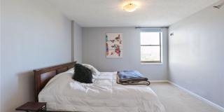 401 S 1st Street Gallery 10