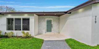 719 SW 25th Ave 719 SW 25th Ave Gallery 1