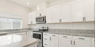 Beautiful 3/2.5 (Solar) Natomas Gem!  Please read entire ad for viewings! Gallery 6