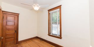 3710 North Damen Avenue Gallery 13