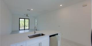 714 W 12th Street Gallery 20