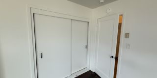 78 Oak St Gallery 11