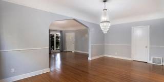 126 N Sycamore Ave Gallery 8