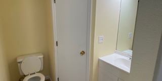 3 Bedroom 2 1/2 Bathroom Townhouse- CLOSE TO MSU- Gallery 23