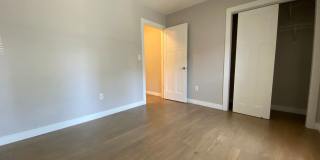 Modern Farwell Ave Apartments Gallery 18