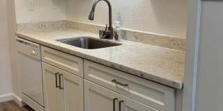 Spacious 2 bed/2 bath condo in Concord Gallery 1