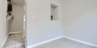 1127 SARGEANT Street Gallery 17