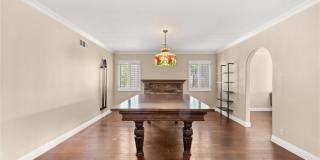 5081 Howard Avenue Gallery 12