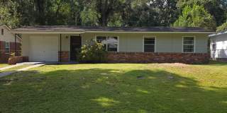 *Available Now* 3 Bedroom 1 bath home with Garage! Gallery 1