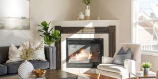 Charming 3 Bedroom Townhome in Highlands Neighborhood Gallery 6