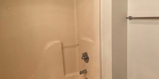 Rent Special: 1/2 Off June's Rent!! Second Floor 3 Bedroom apartment Gallery 25